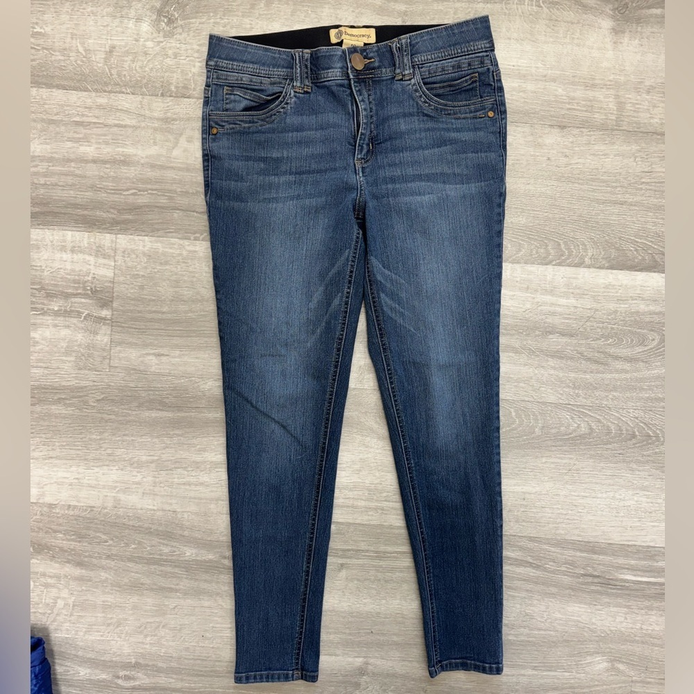 ☘️Democracy Denim with Black Waistband Size 10